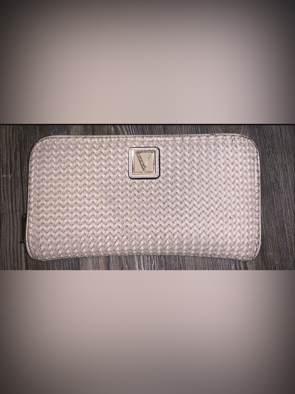 Victoria’s Secret women’s wallet